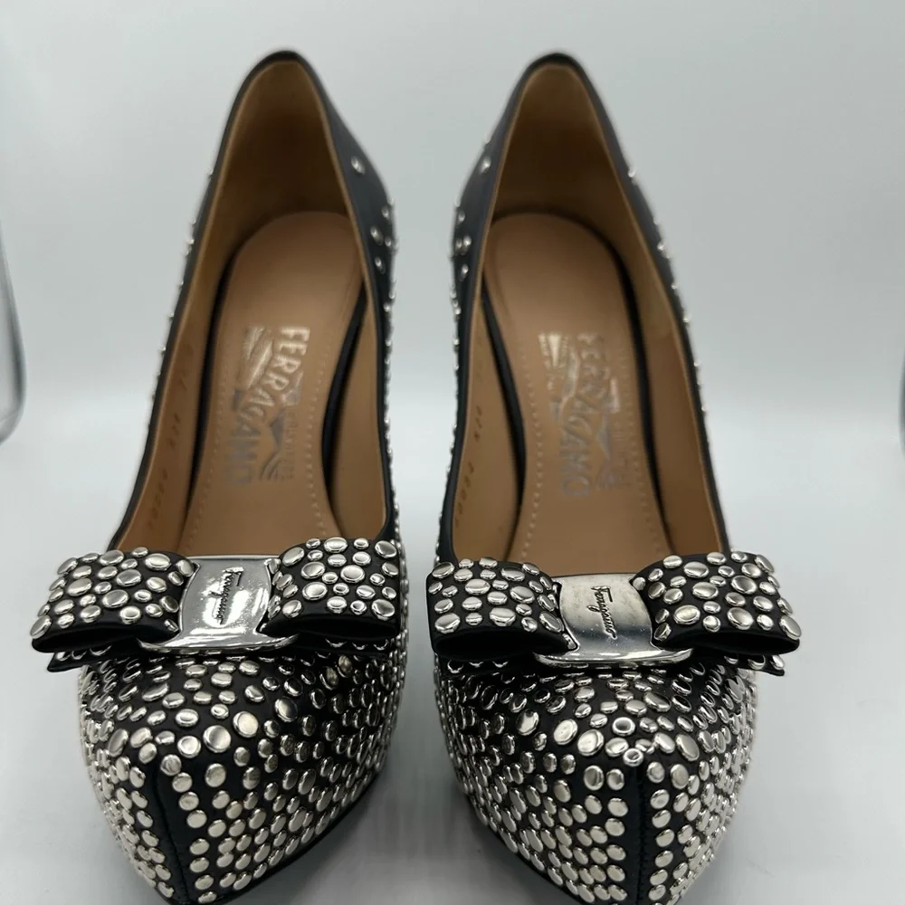 Black pump - Picture 3 of 9